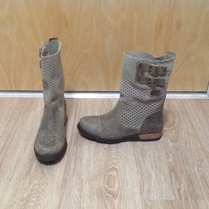 NEW SOREL MAJOR PULL ON PERFORATED BOOT TAN  SZ 7